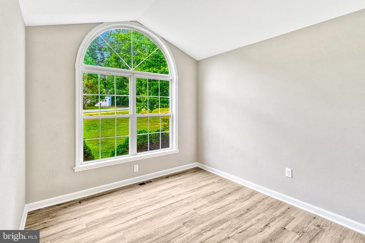 6104 Loriella Park Drive photo 18