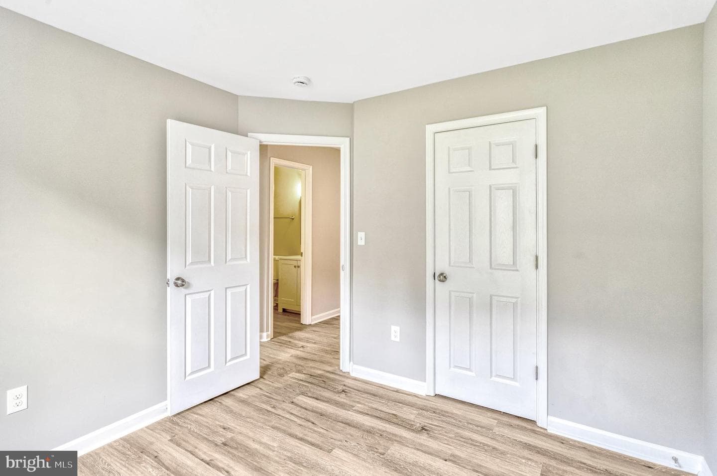 6104 Loriella Park Drive photo 21