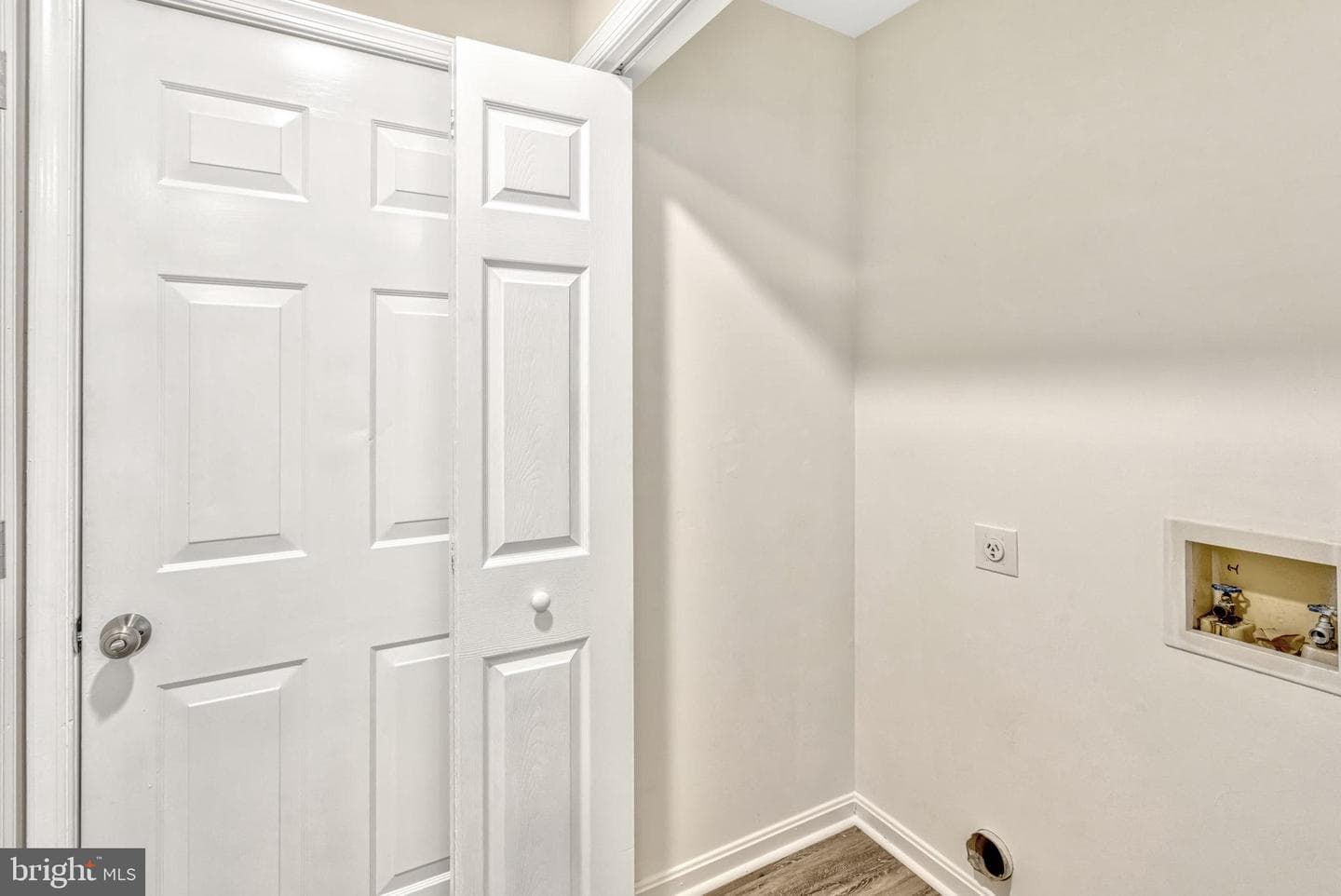 6104 Loriella Park Drive photo 23