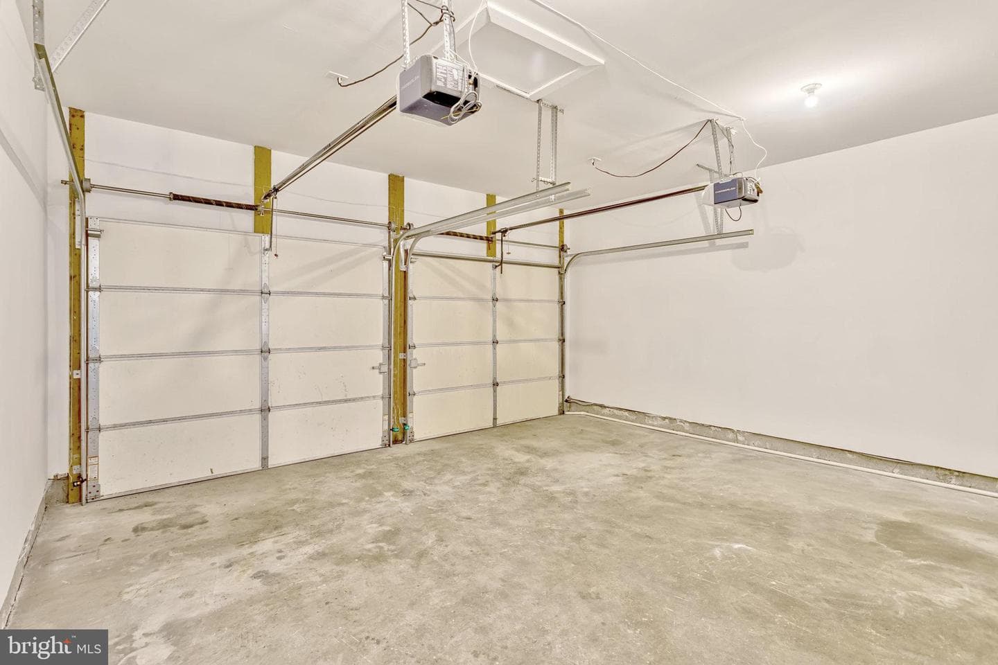6104 Loriella Park Drive photo 32