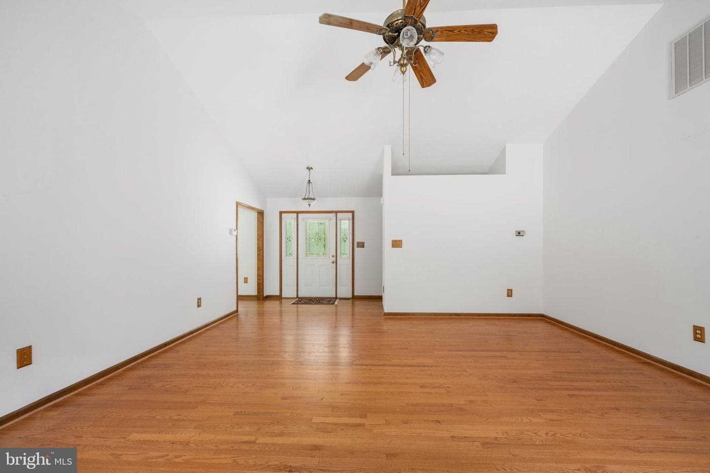 2505 Lakeside Woods Drive photo 12