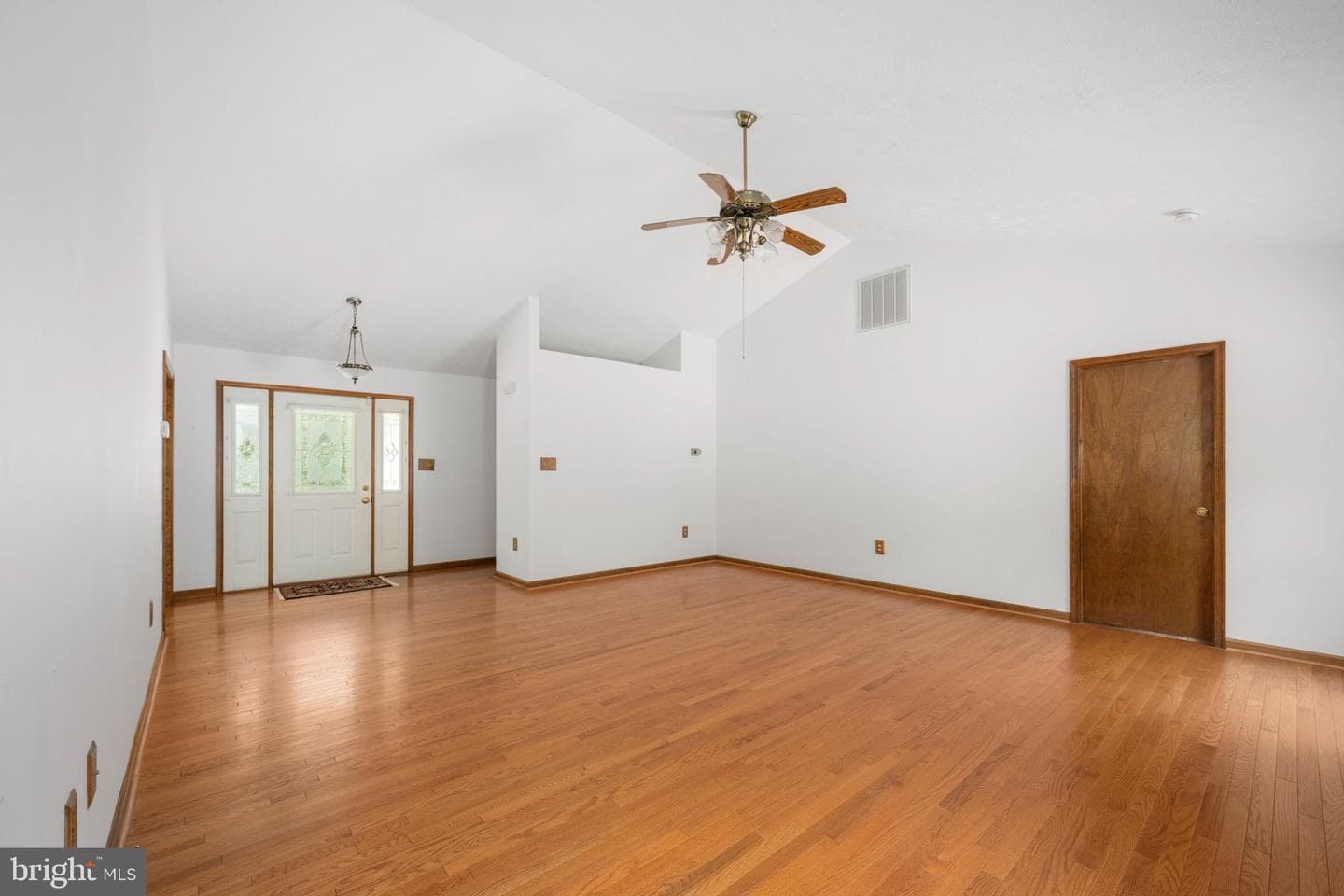 2505 Lakeside Woods Drive photo 13