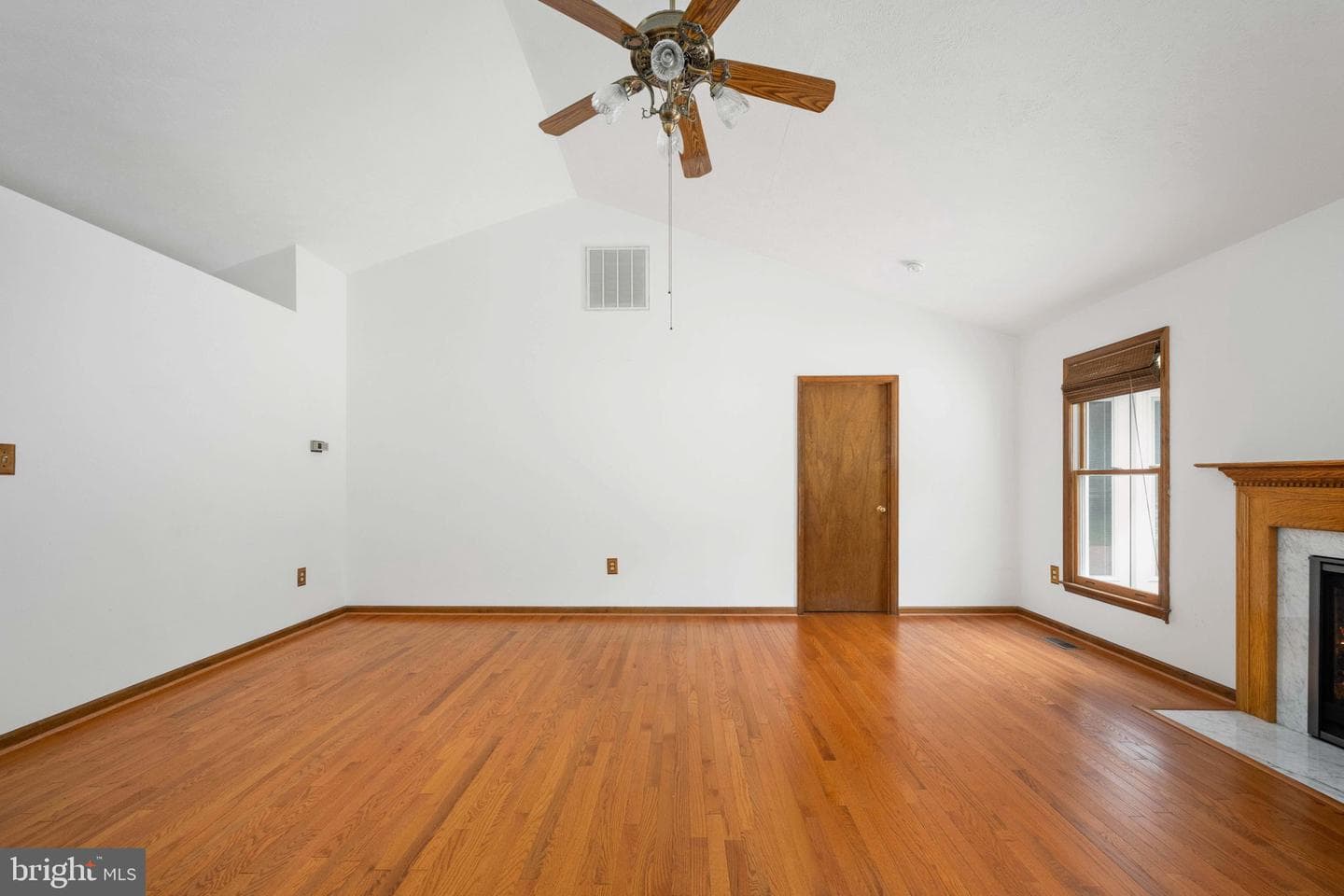 2505 Lakeside Woods Drive photo 14