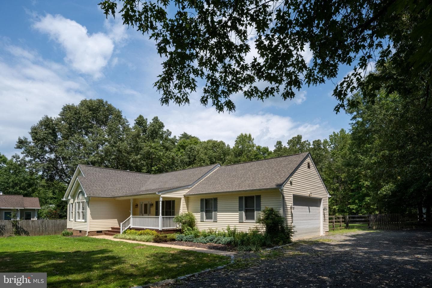 2505 Lakeside Woods Drive photo 5
