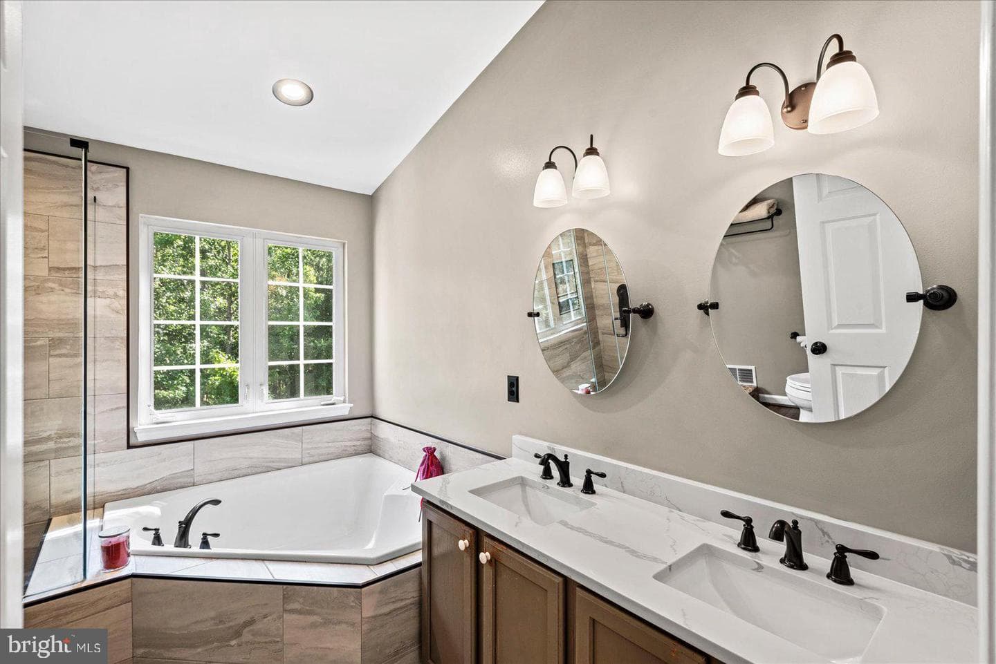 6904 Yeoman Court photo 22