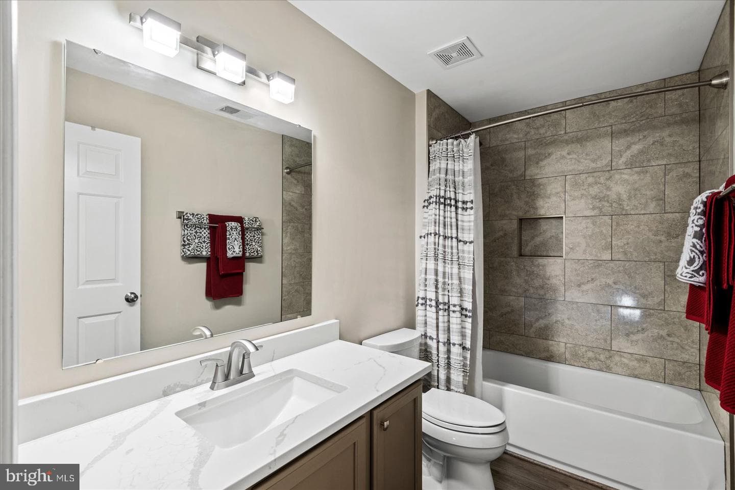 6904 Yeoman Court photo 28