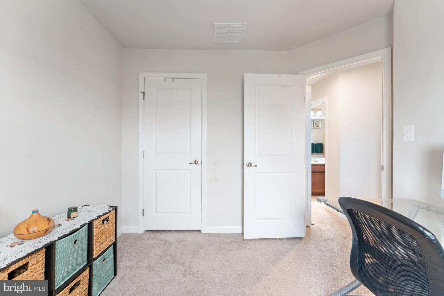 6522 Crittenden Lane photo 24