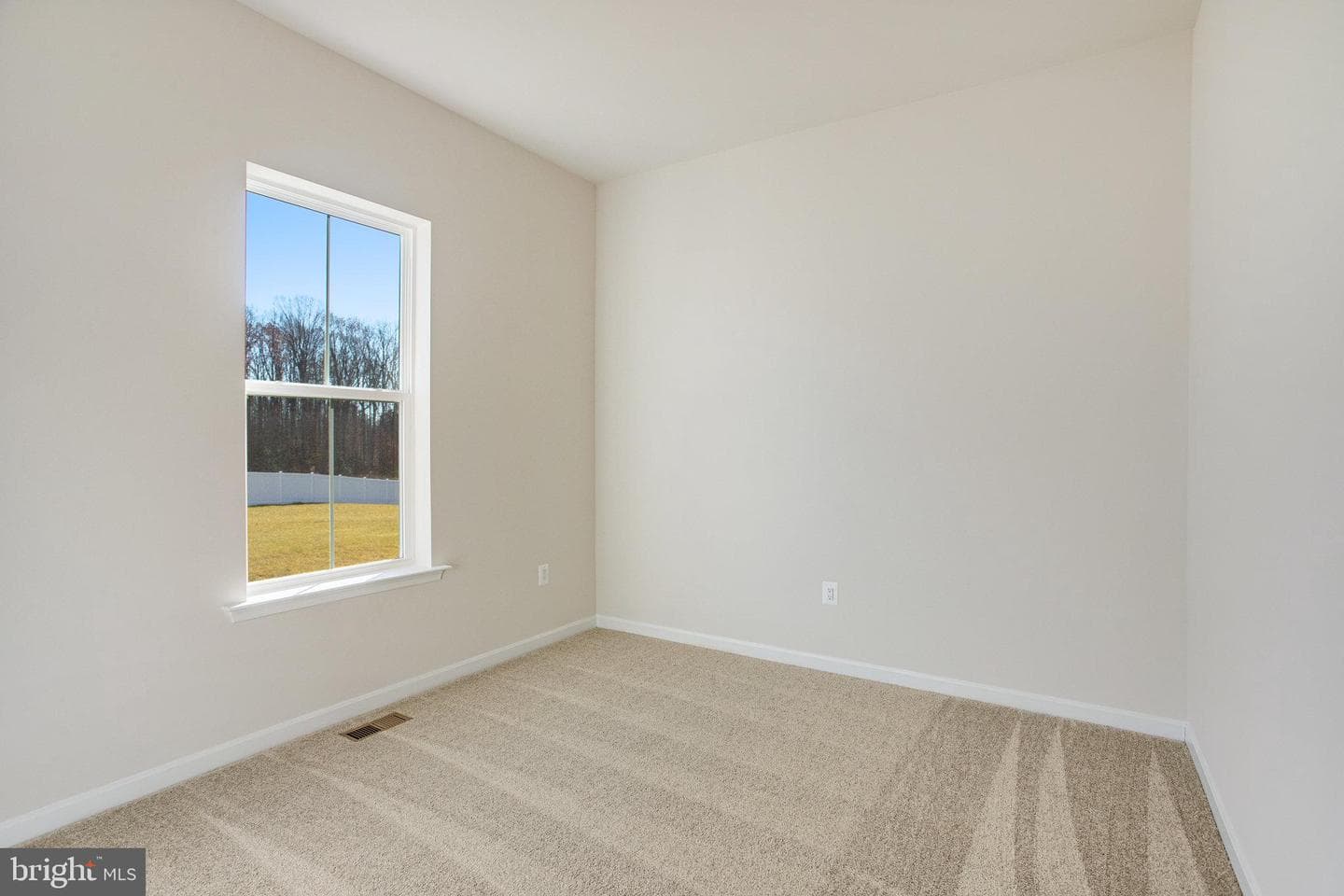 8535 Fleetwood Drive photo 14