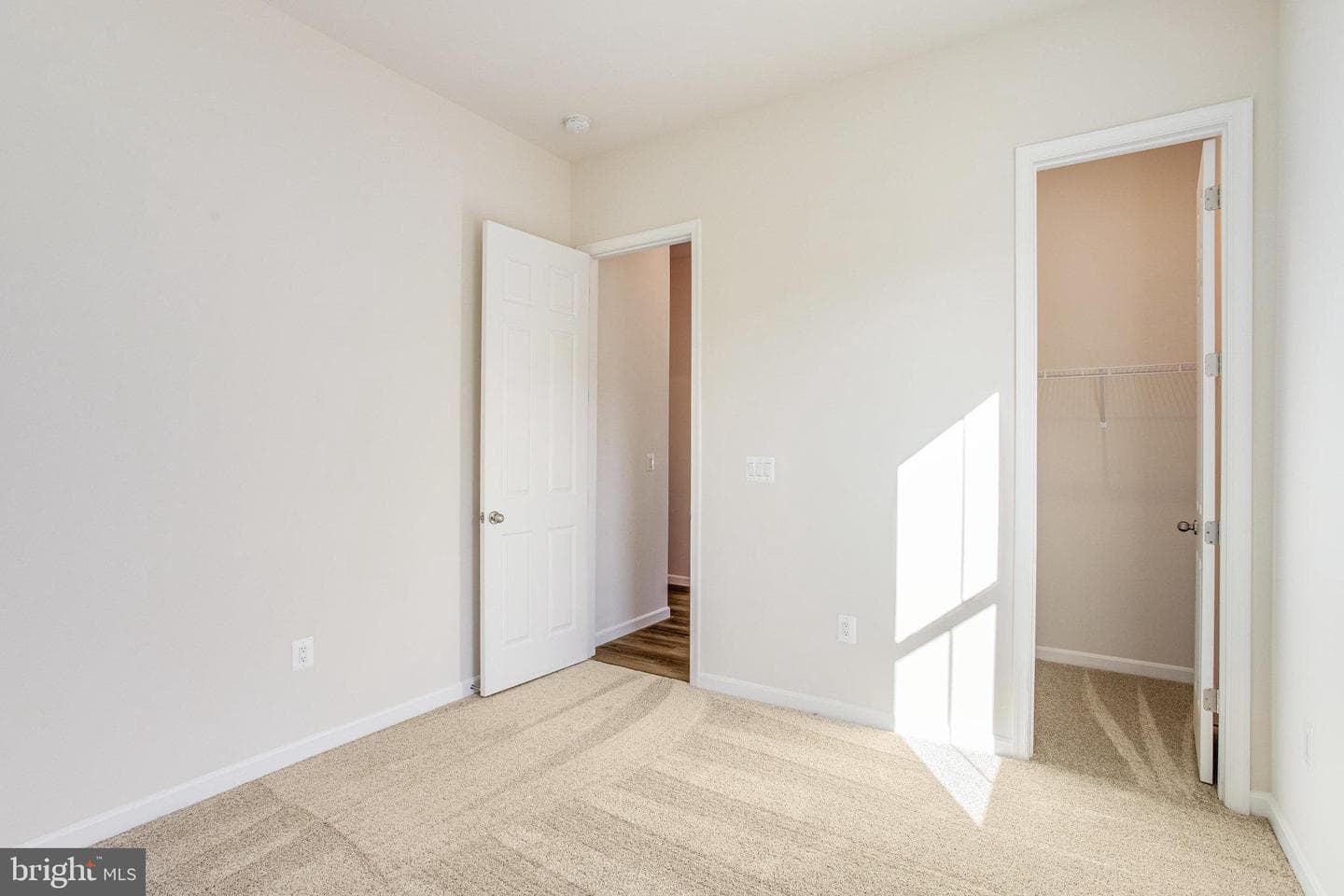 8535 Fleetwood Drive photo 15