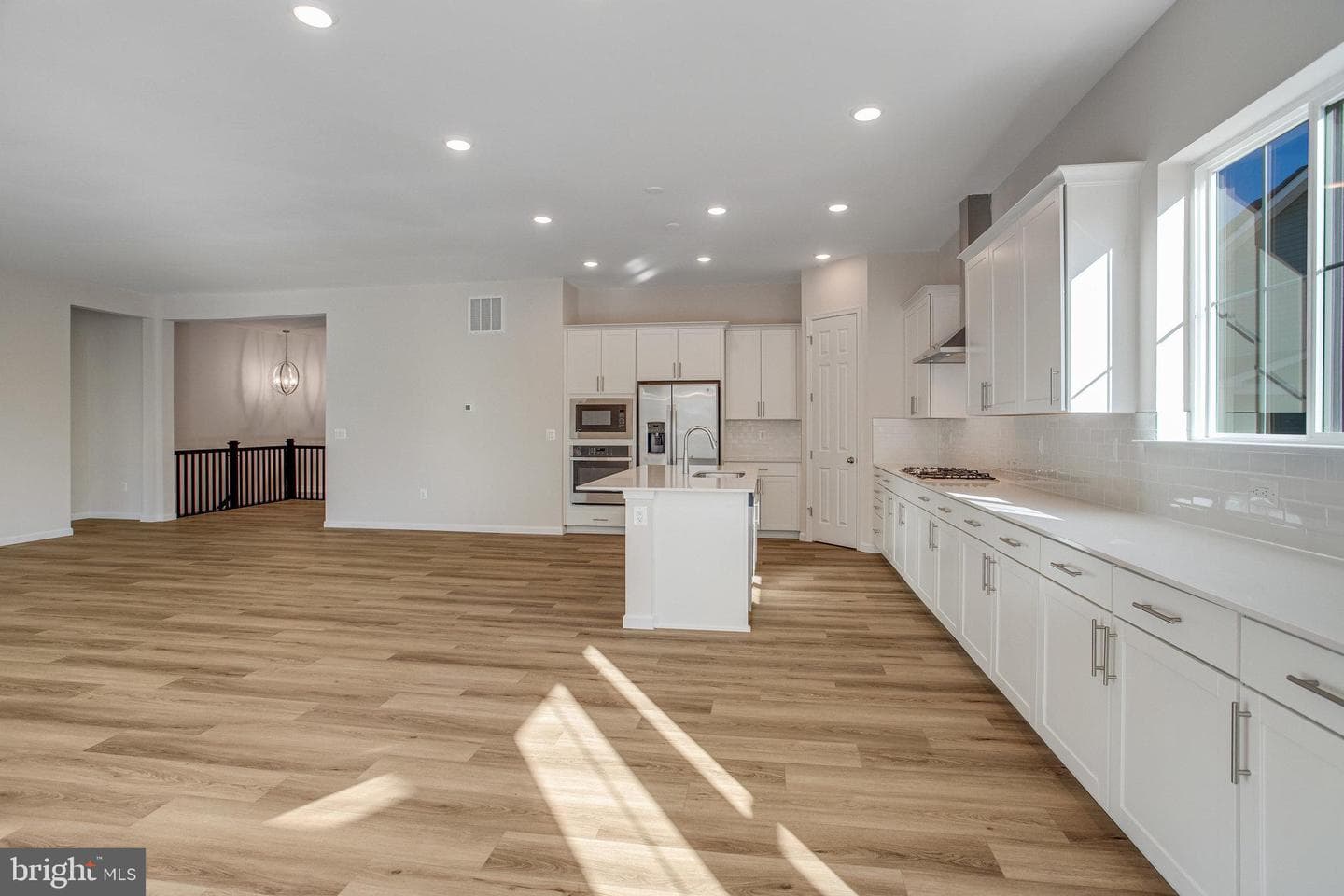 8535 Fleetwood Drive photo 26