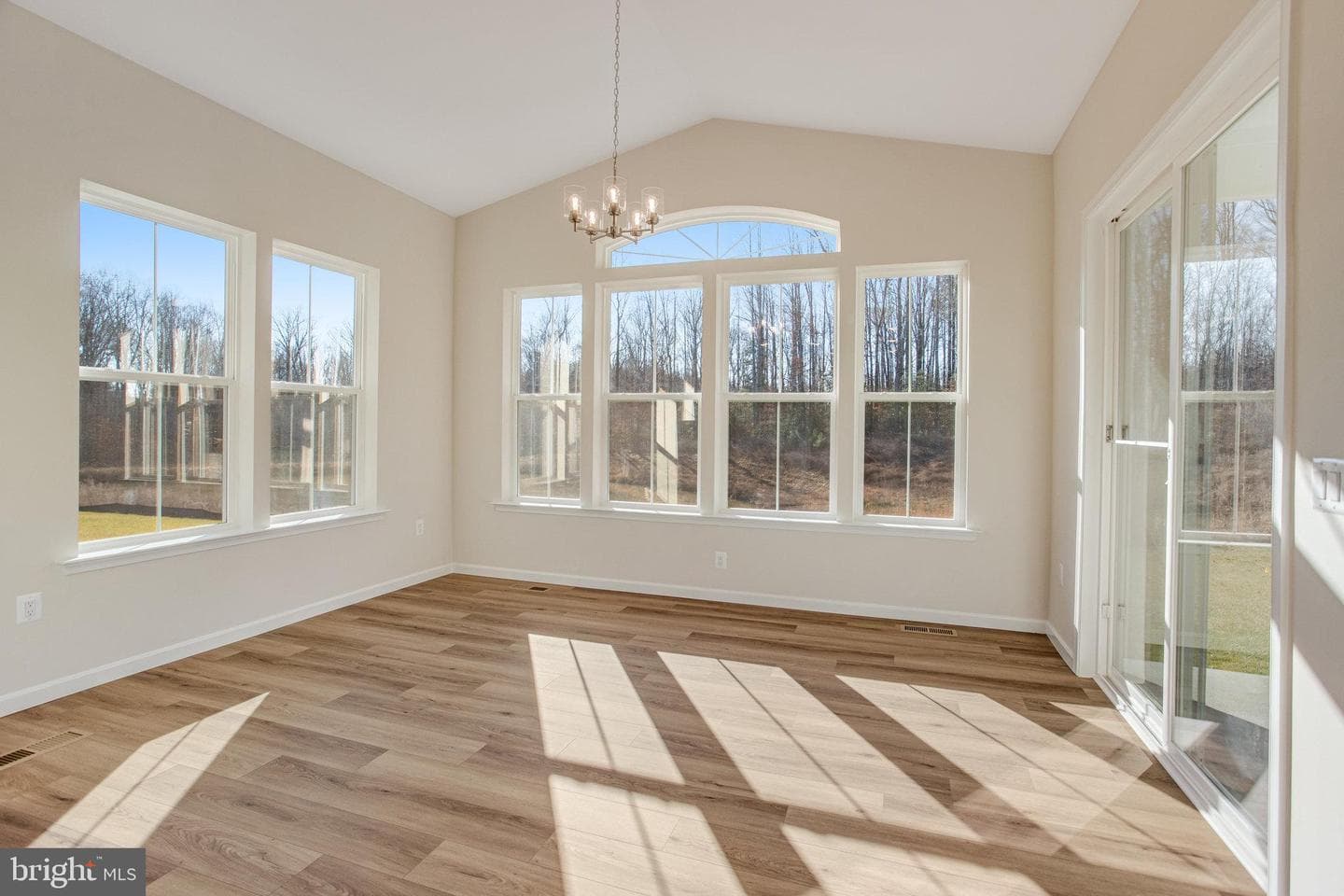8535 Fleetwood Drive photo 27
