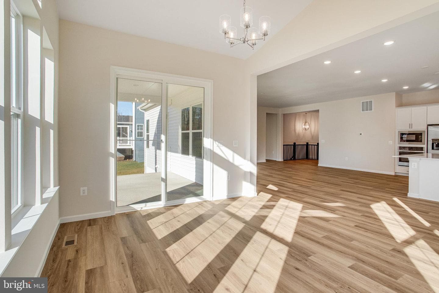 8535 Fleetwood Drive photo 28
