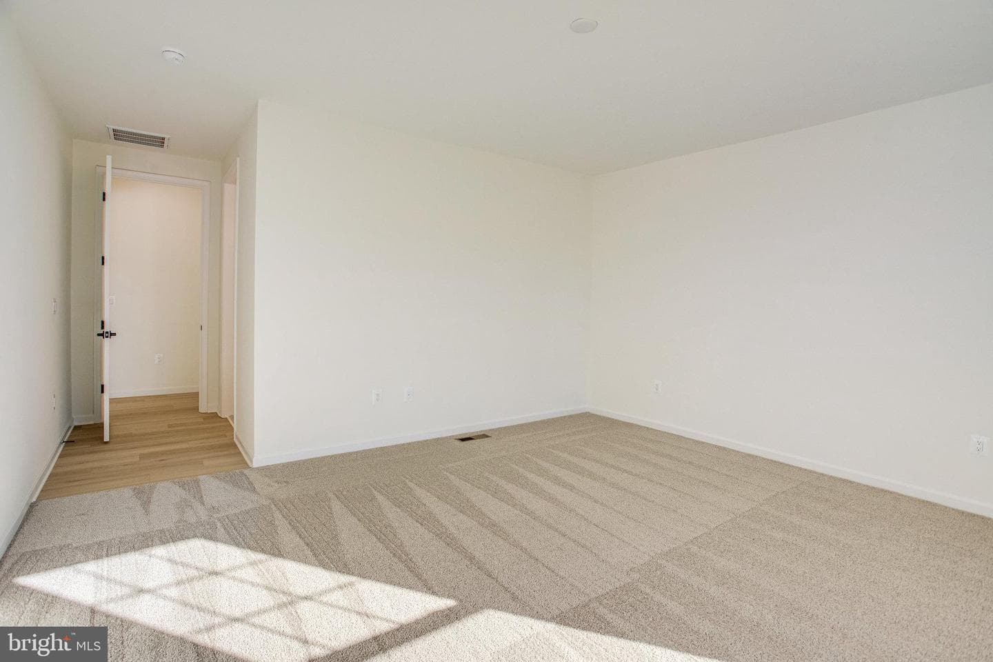 8515 Fleetwood Drive photo 27