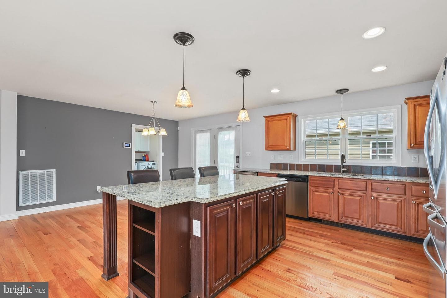 1211 Dewberry Drive photo 12