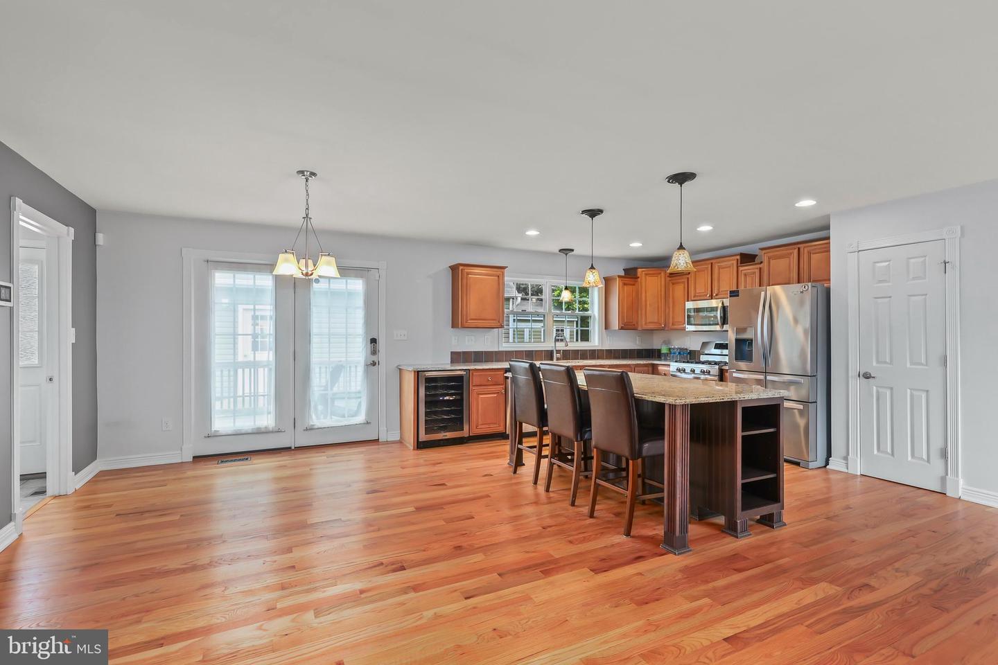 1211 Dewberry Drive photo 5