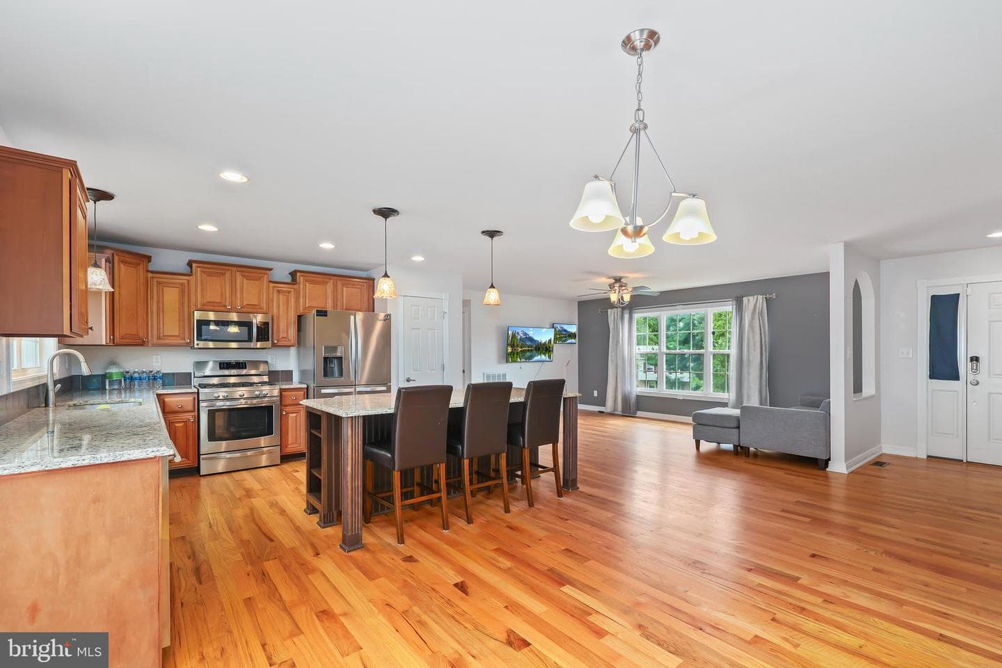 1211 Dewberry Drive photo 9