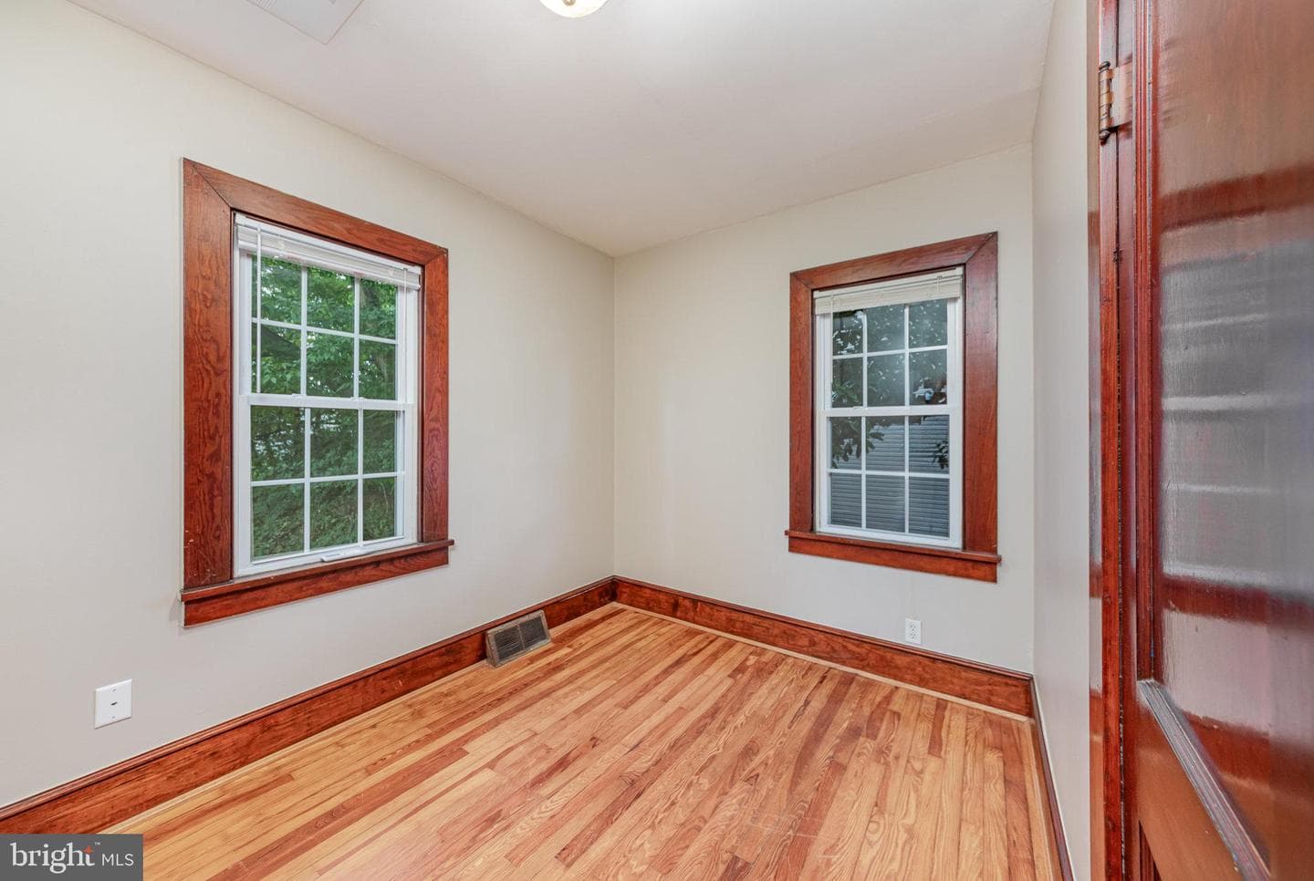 206 Mansfield Street photo 12