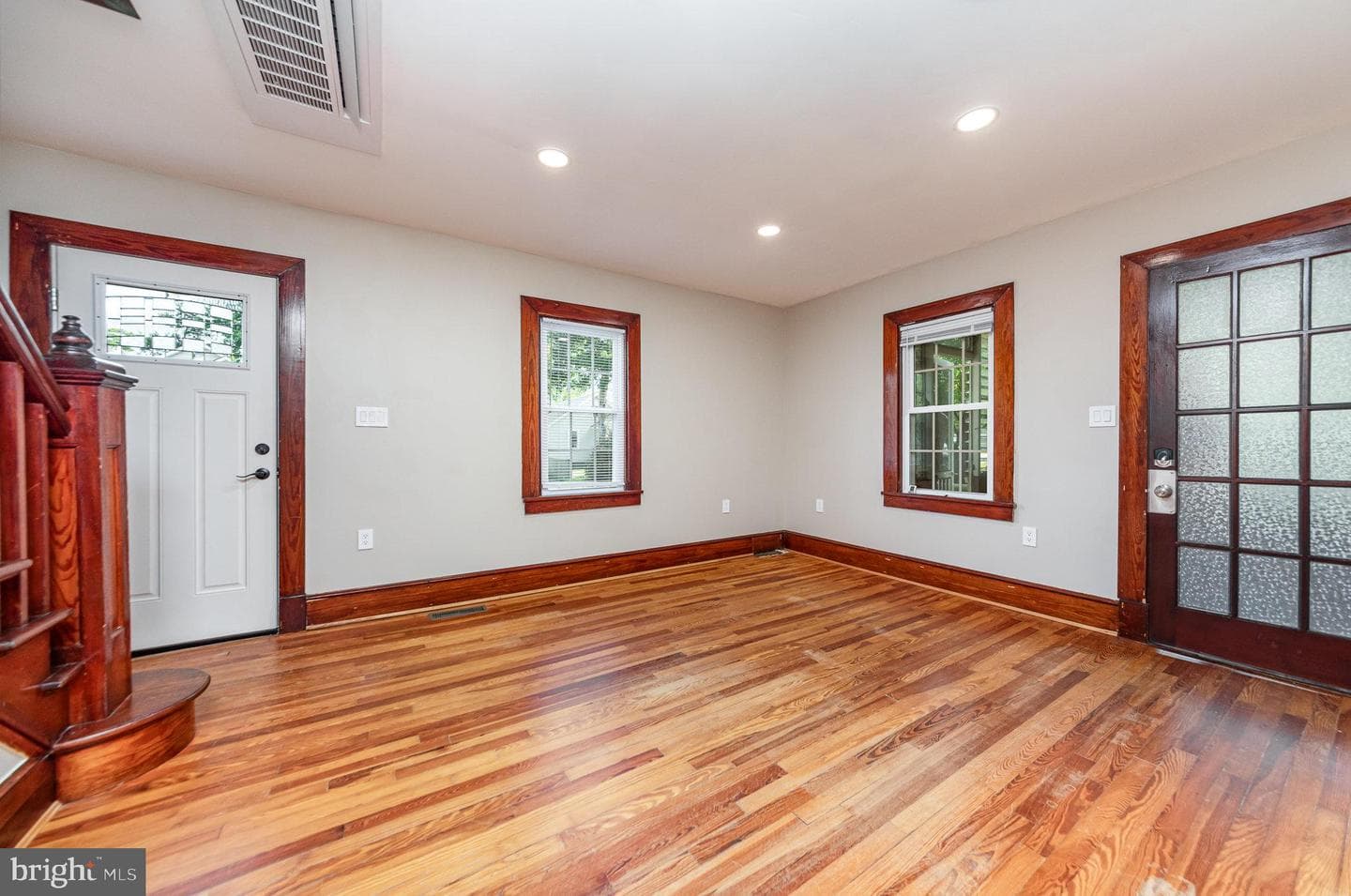 206 Mansfield Street photo 6