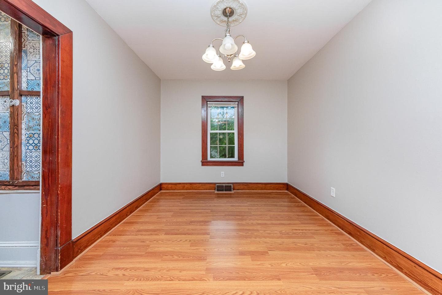 206 Mansfield Street photo 9