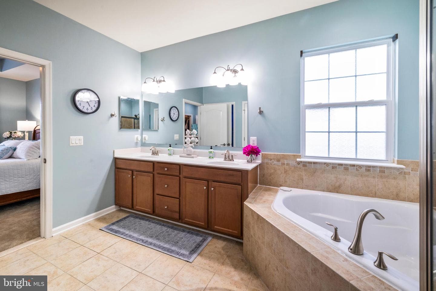 9723 Balls Bluff Drive photo 34