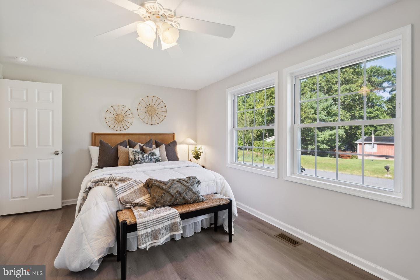 10902 Deer Drive photo 16