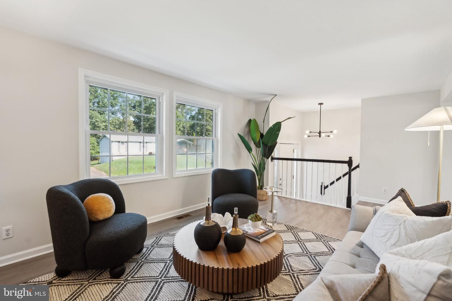 10902 Deer Drive photo 9