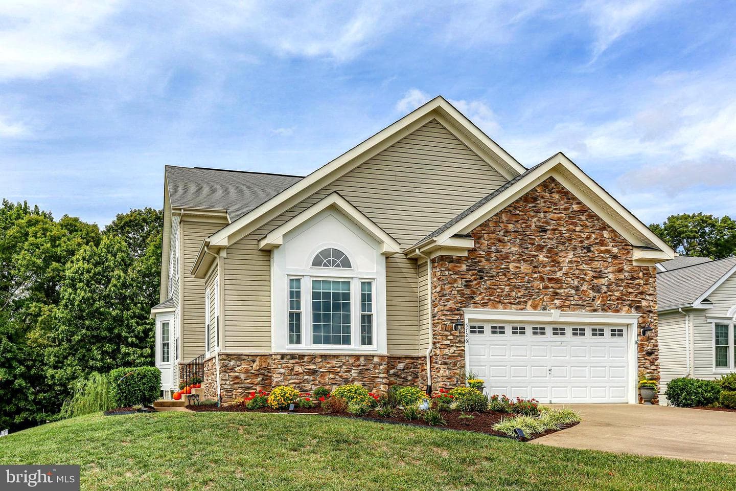5726 W Kesslers Crossing photo 1