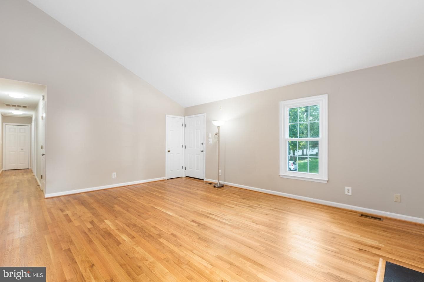 11907 Buttercup Lane photo 9