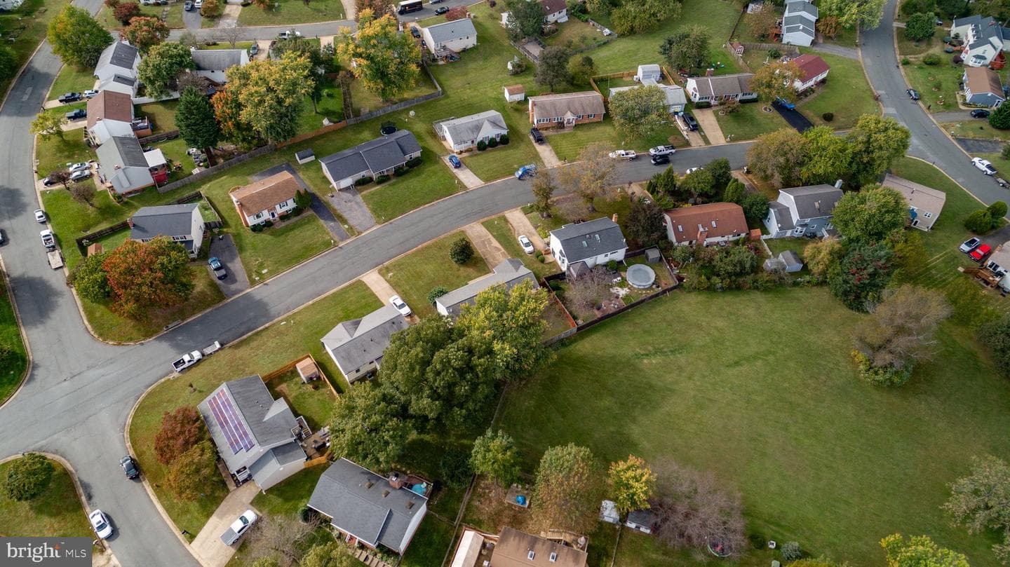 805 Shamrock Drive photo 6