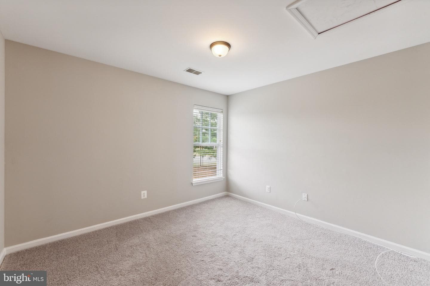 6913 S Dewey Court photo 26