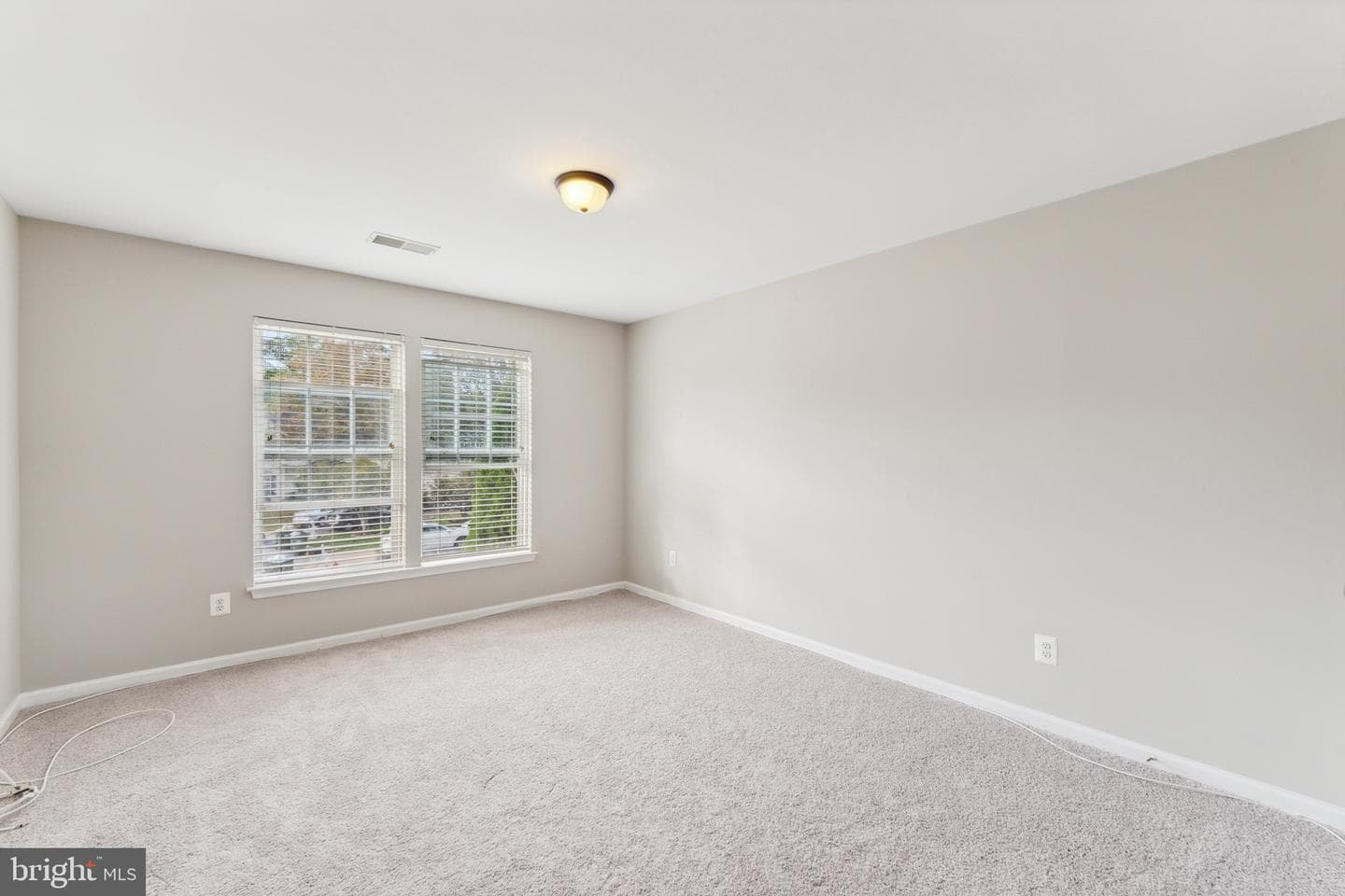 6913 S Dewey Court photo 31