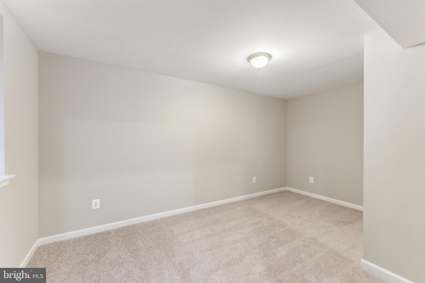 6913 S Dewey Court photo 36