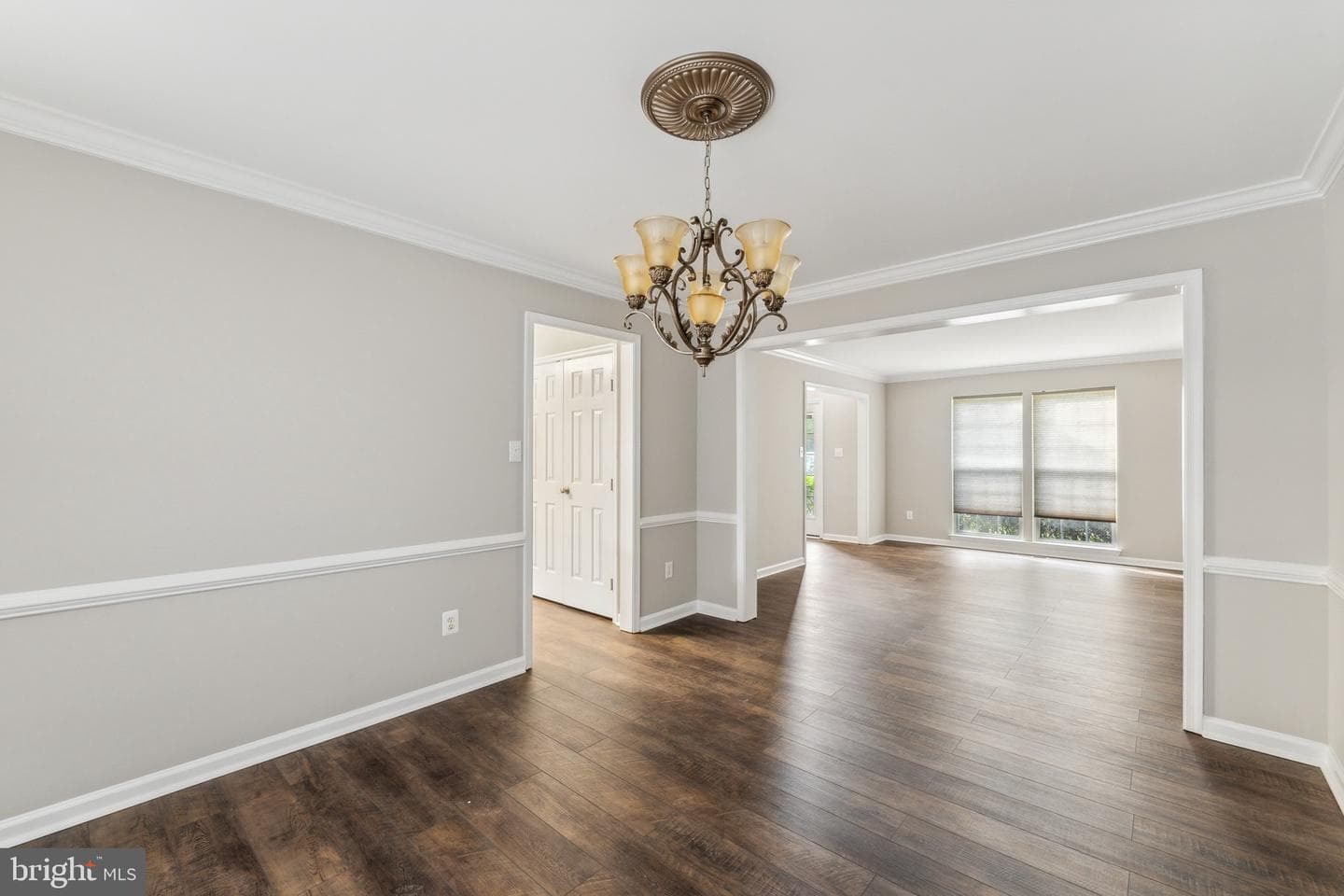 6913 S Dewey Court photo 6