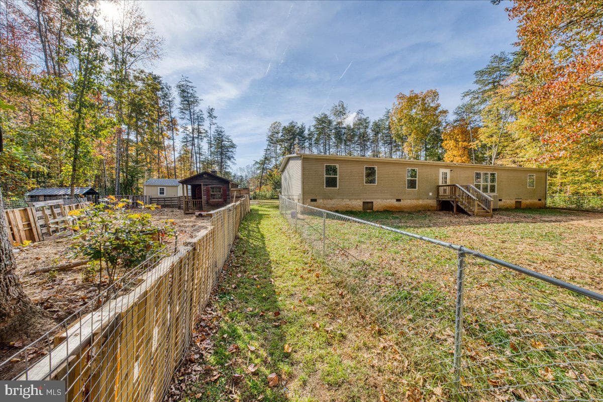 6823 Williams Lane photo 26