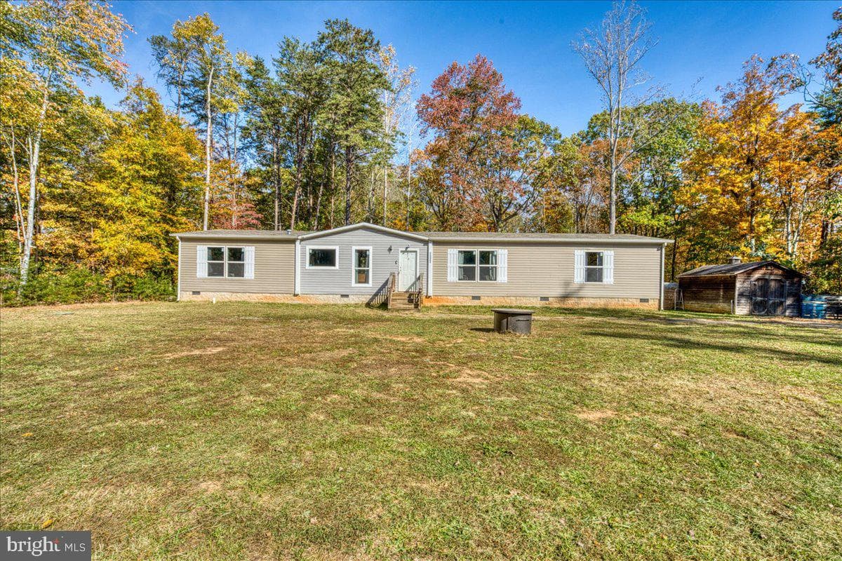 6823 Williams Lane photo 3