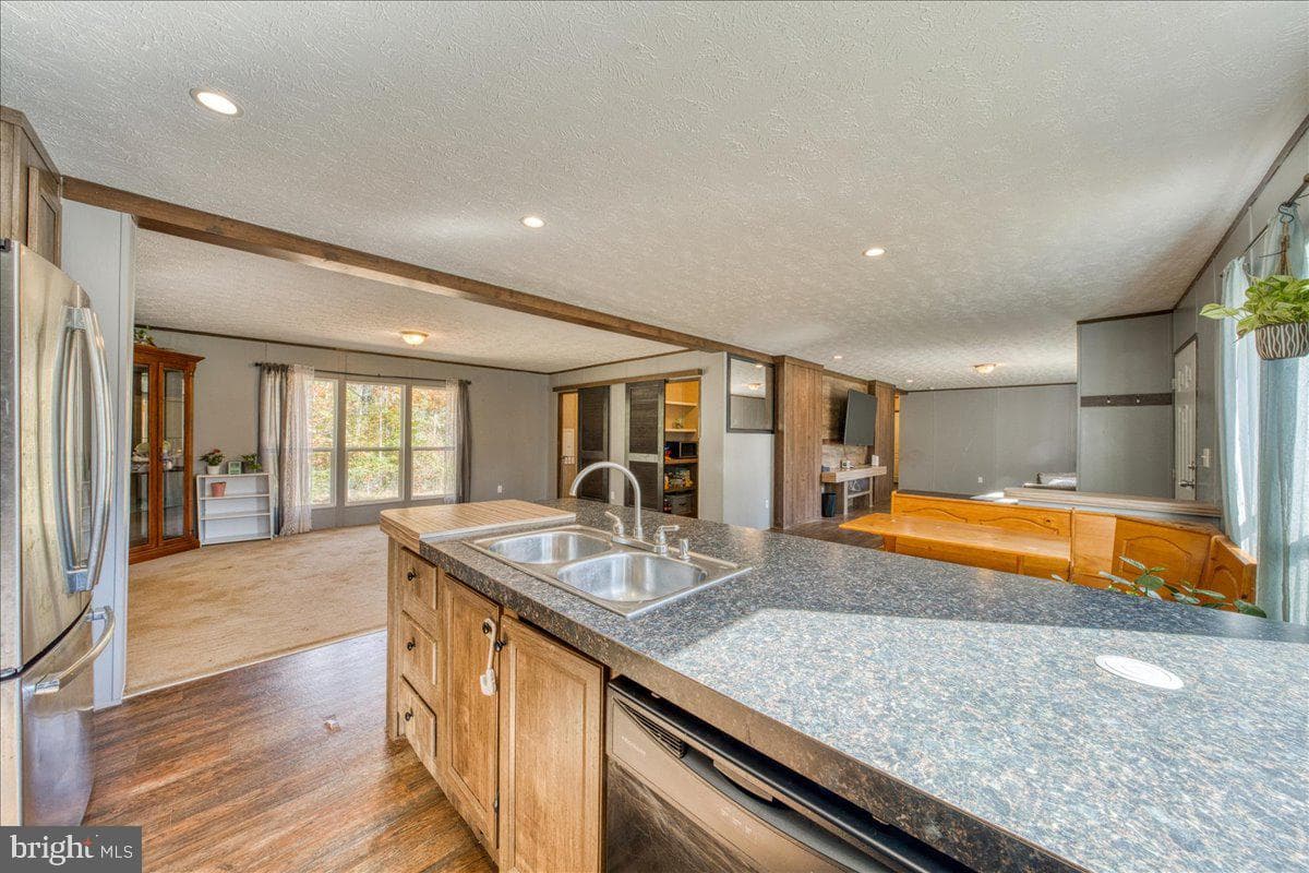 6823 Williams Lane photo 7
