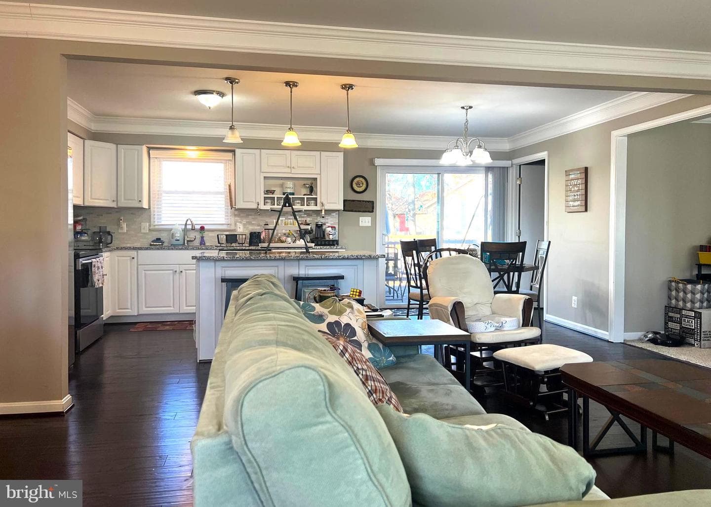 5063 Lavelle Drive photo 2
