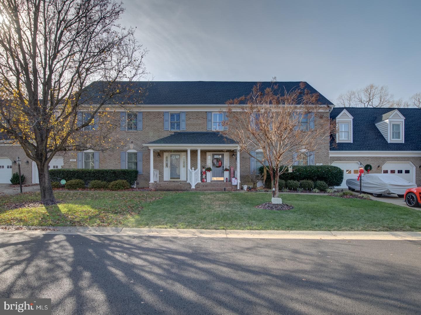 9904 Altamont Circle photo 2