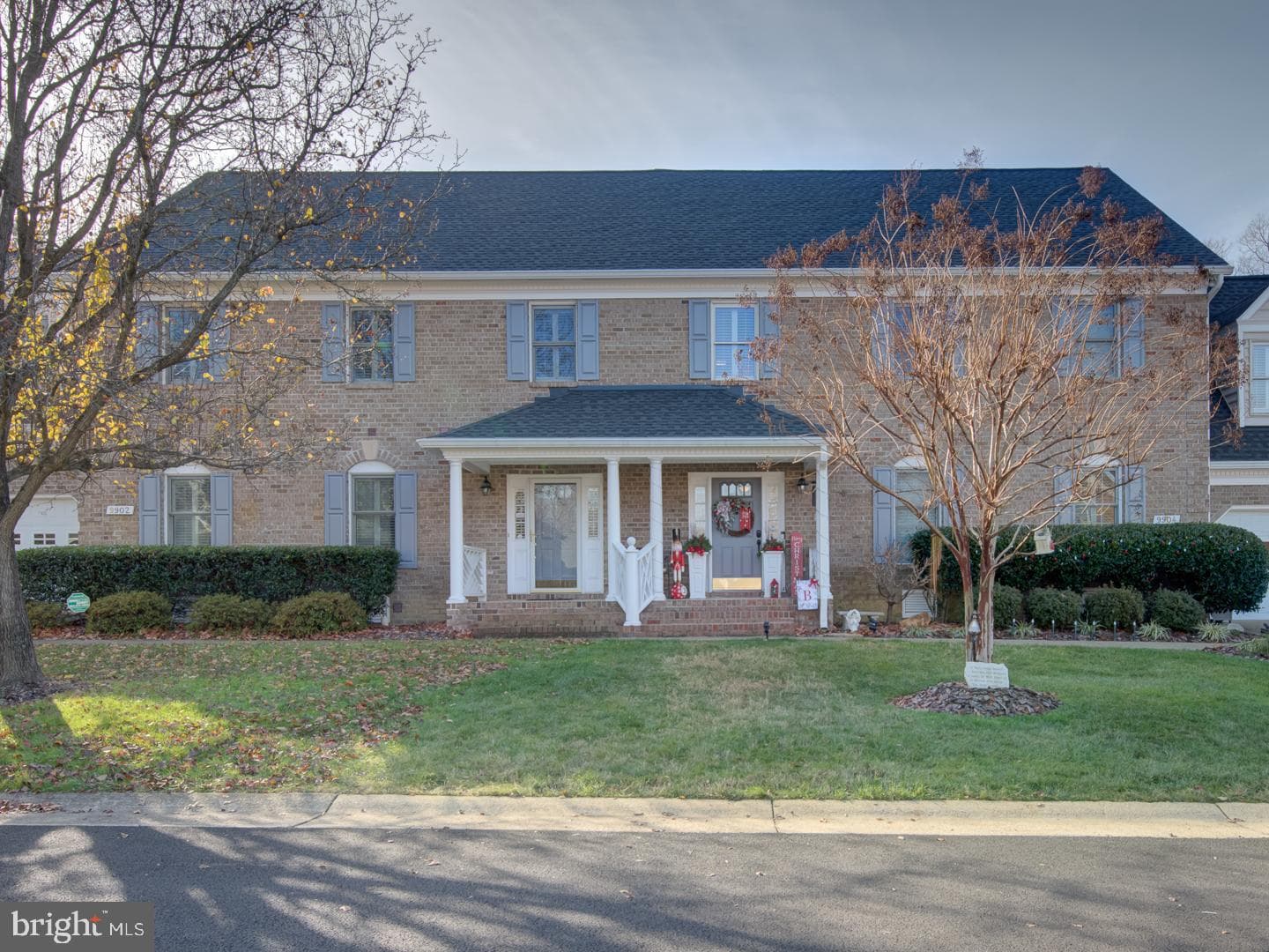 9904 Altamont Circle photo 3