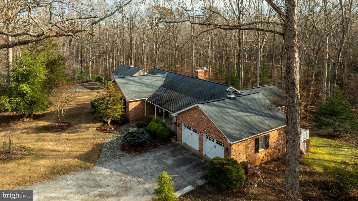 7 River Bluffs Drive photo 11