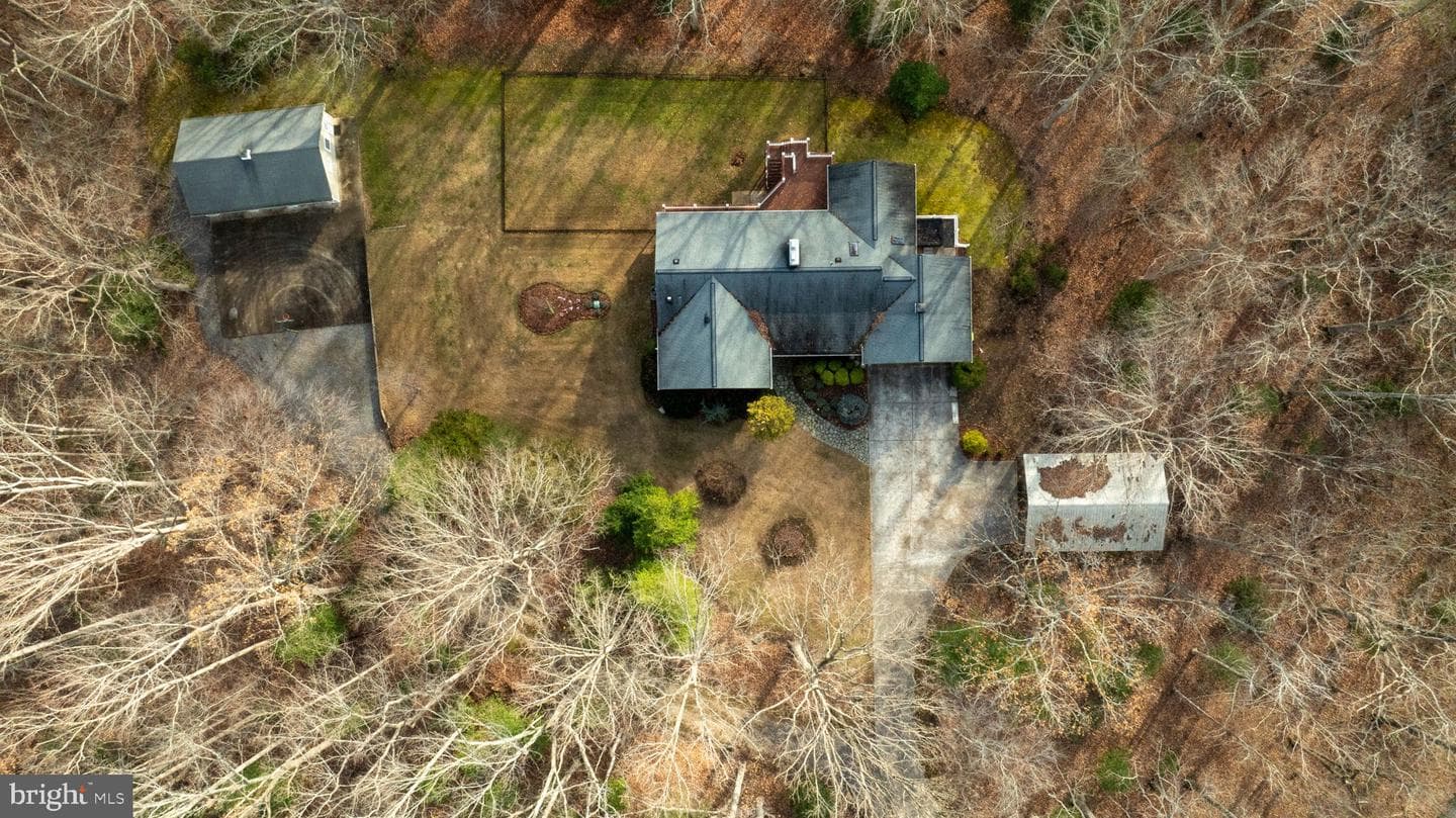 7 River Bluffs Drive photo 4