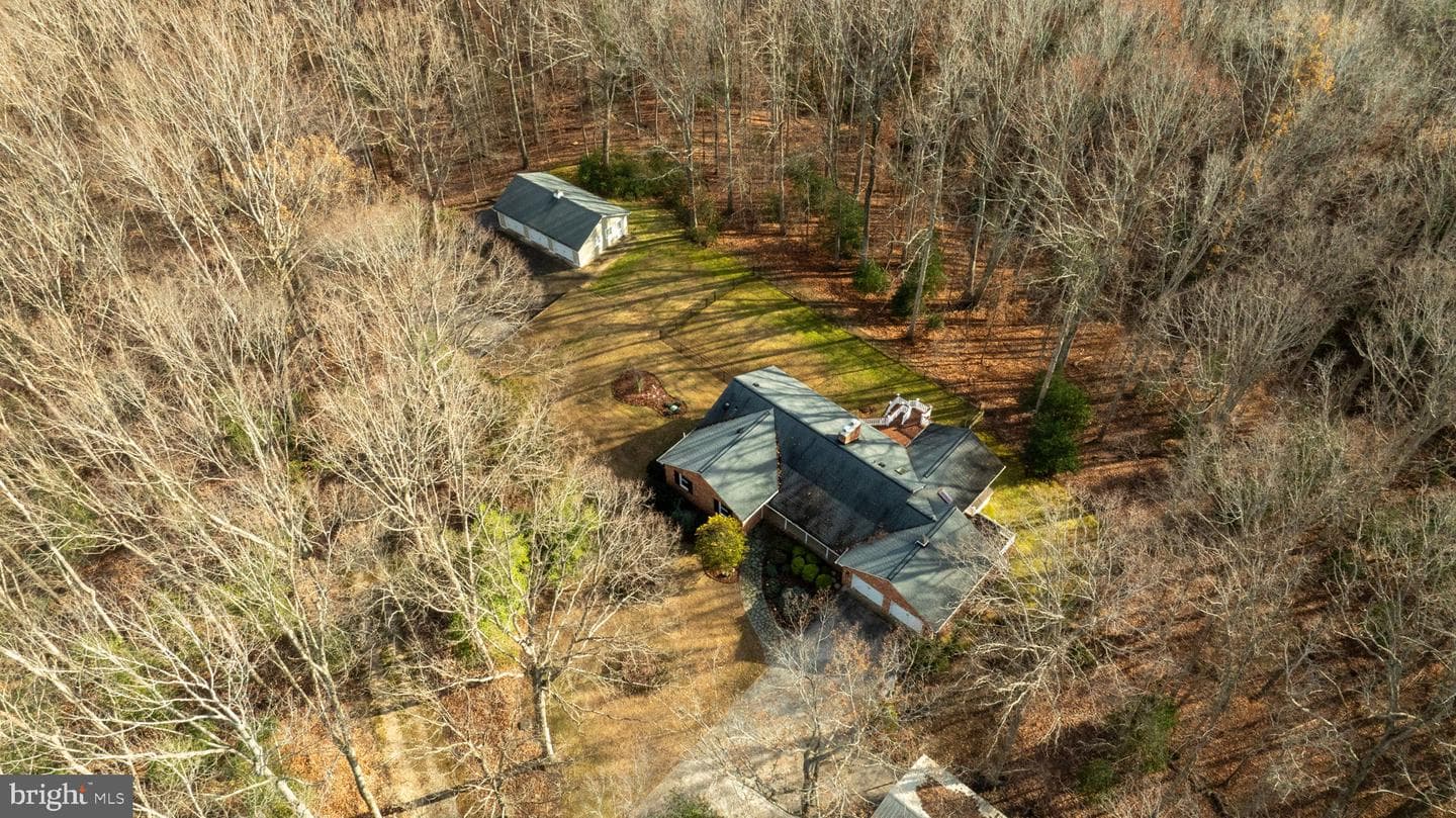 7 River Bluffs Drive photo 5