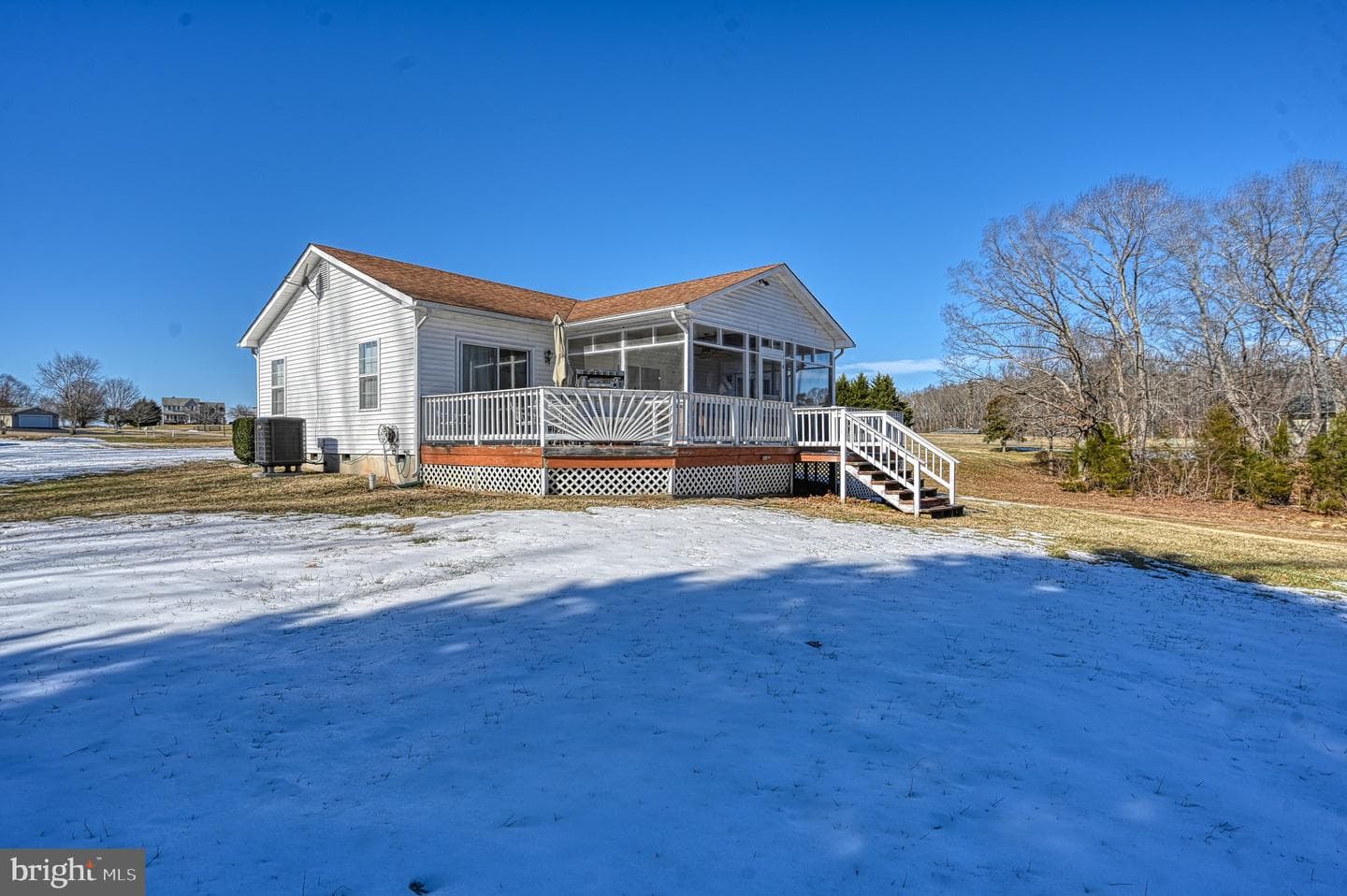 6813 Lakes Edge Way photo 2