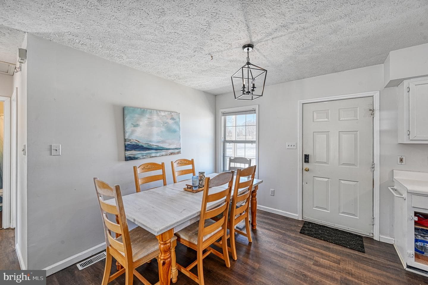 6813 Lakes Edge Way photo 4