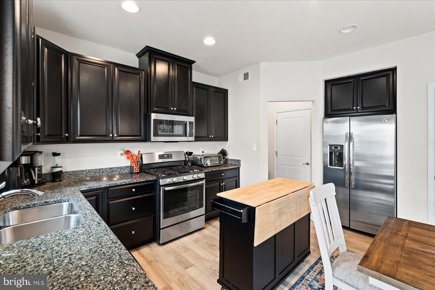 9505 Fall Haven Road photo 3
