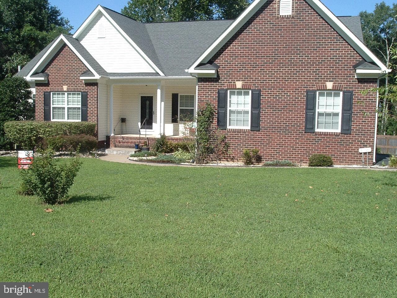 9409 Everette Court photo 1