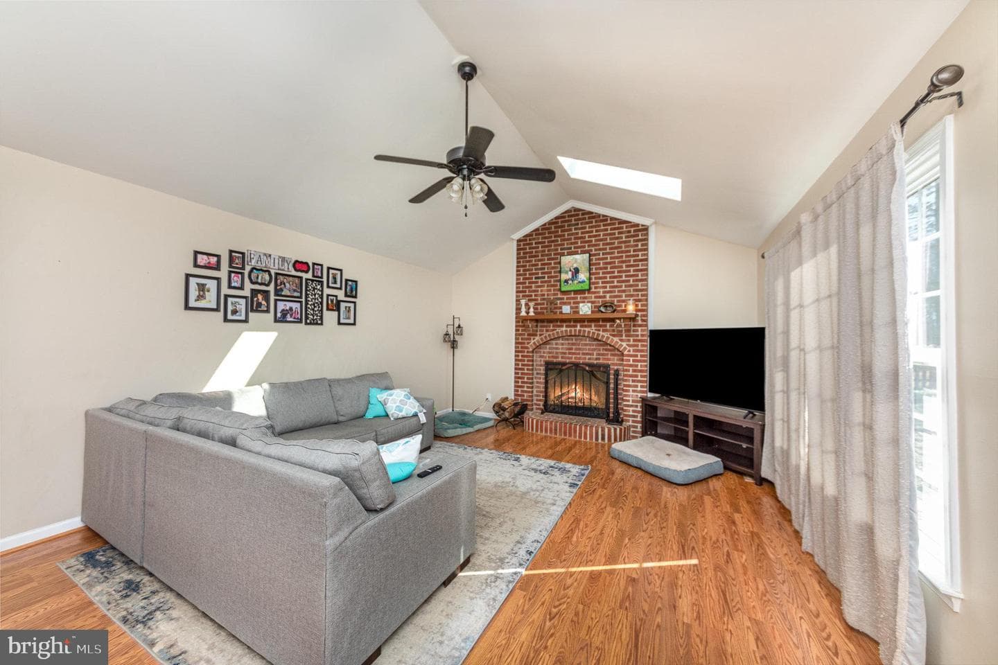 10517 Edinburgh Drive photo 6