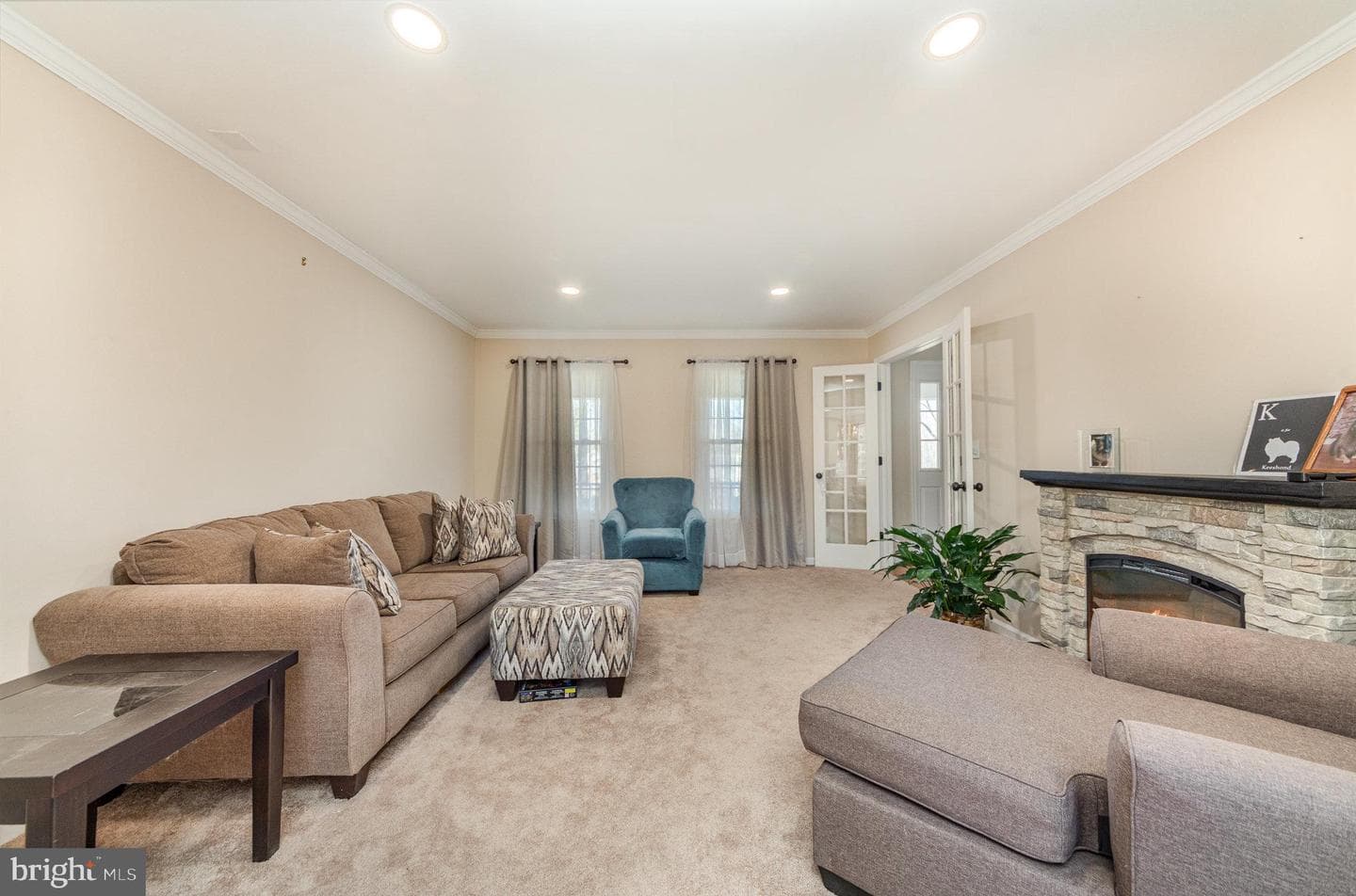 10517 Edinburgh Drive photo 8