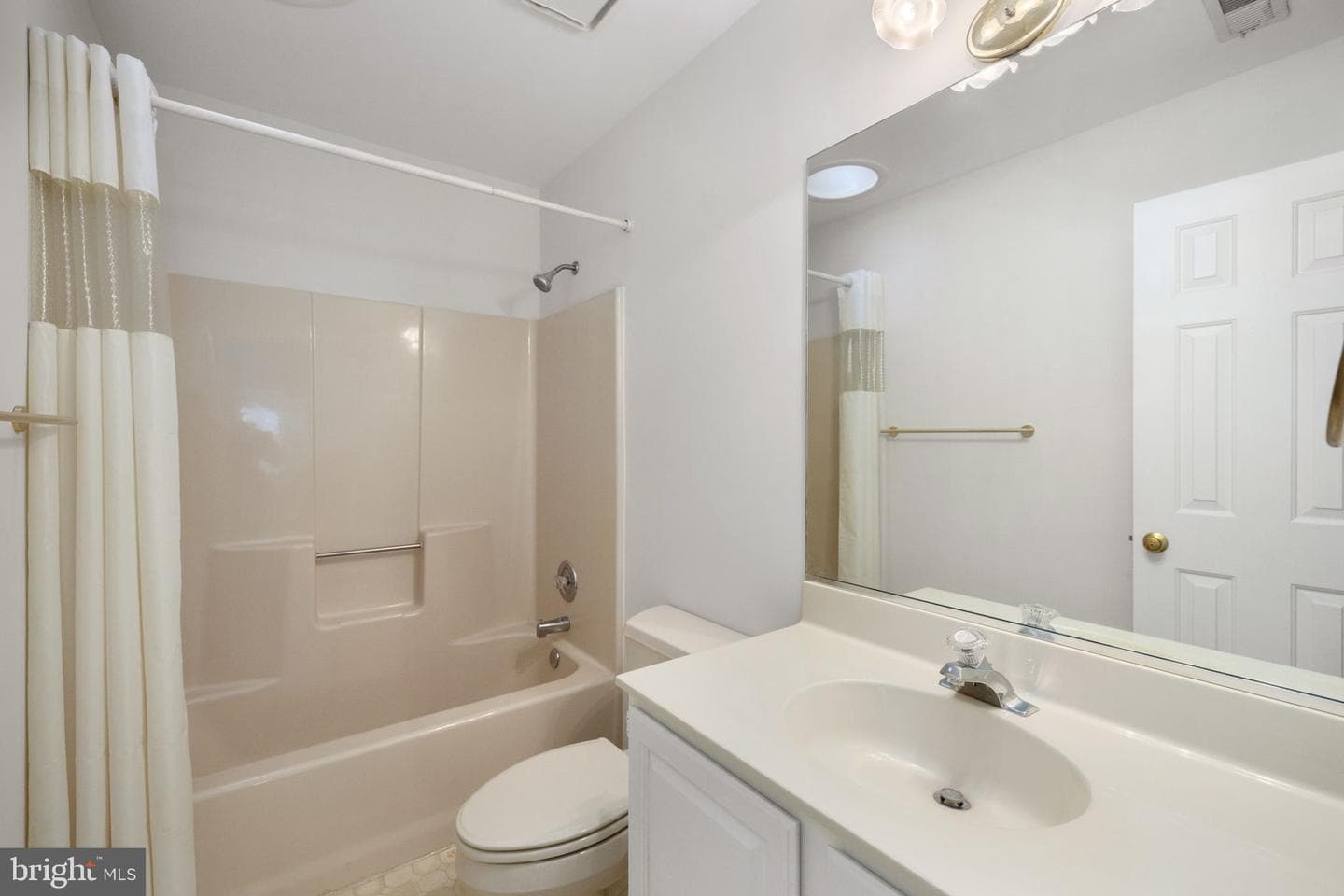 301 Woodfield Drive photo 103