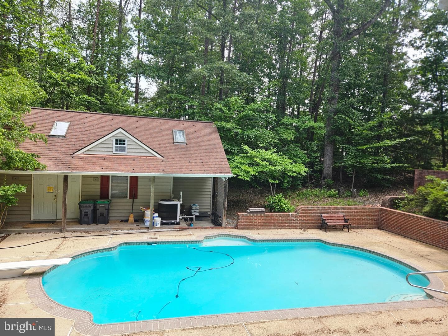 301 Woodfield Drive photo 3